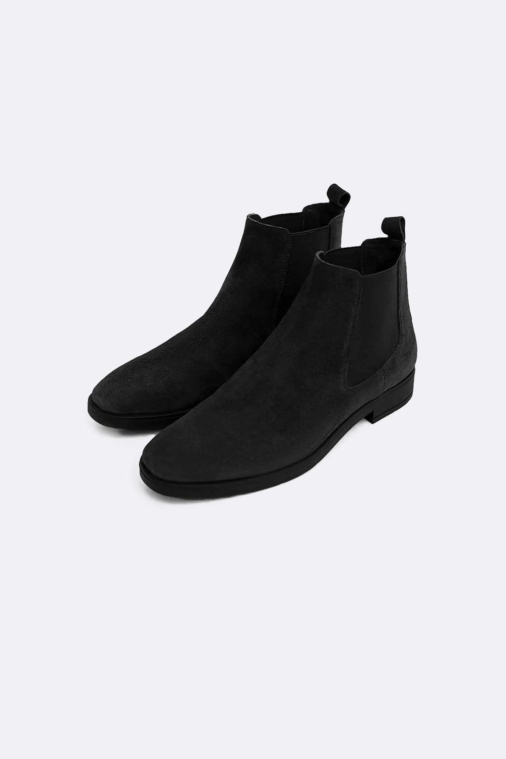 BLACK CLASSIC CHELSEA BOOTS