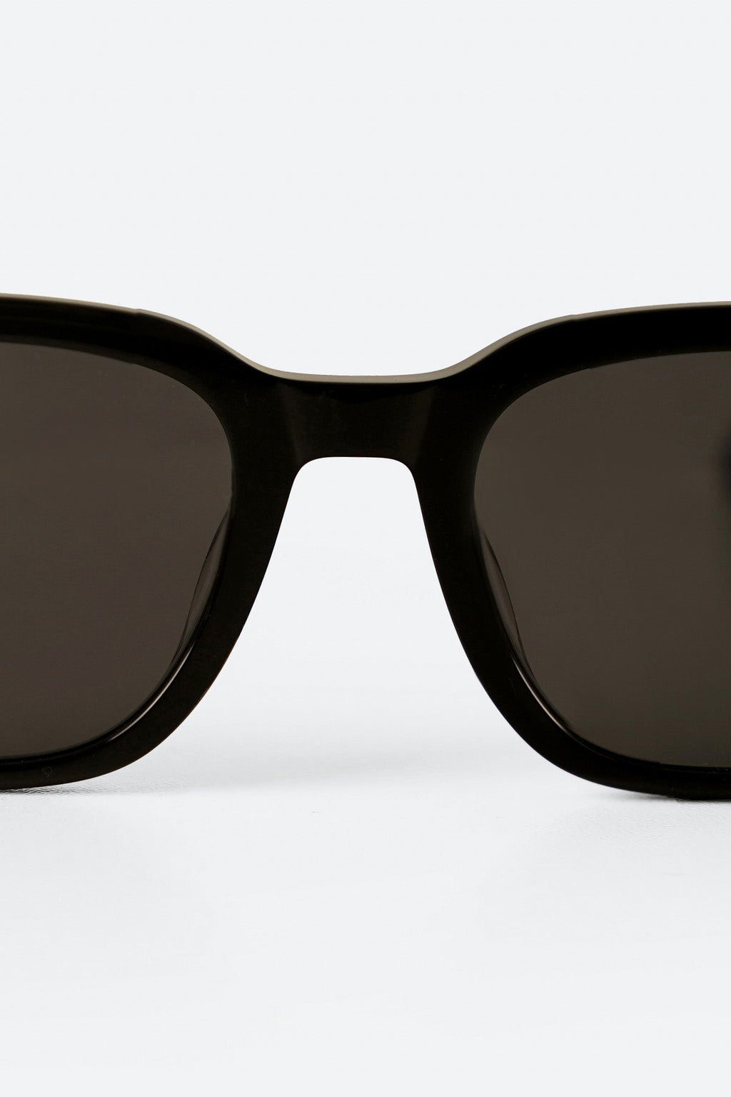BLACK ECLIPSE BLACK