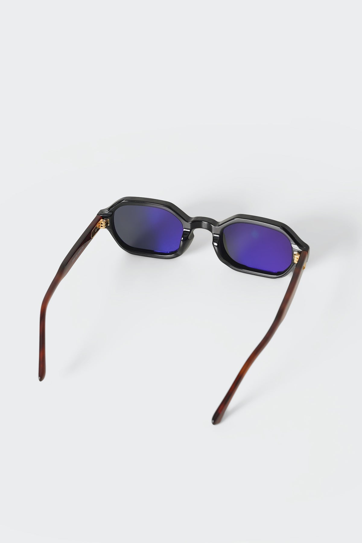BLACK SUNDOWNER BLACK