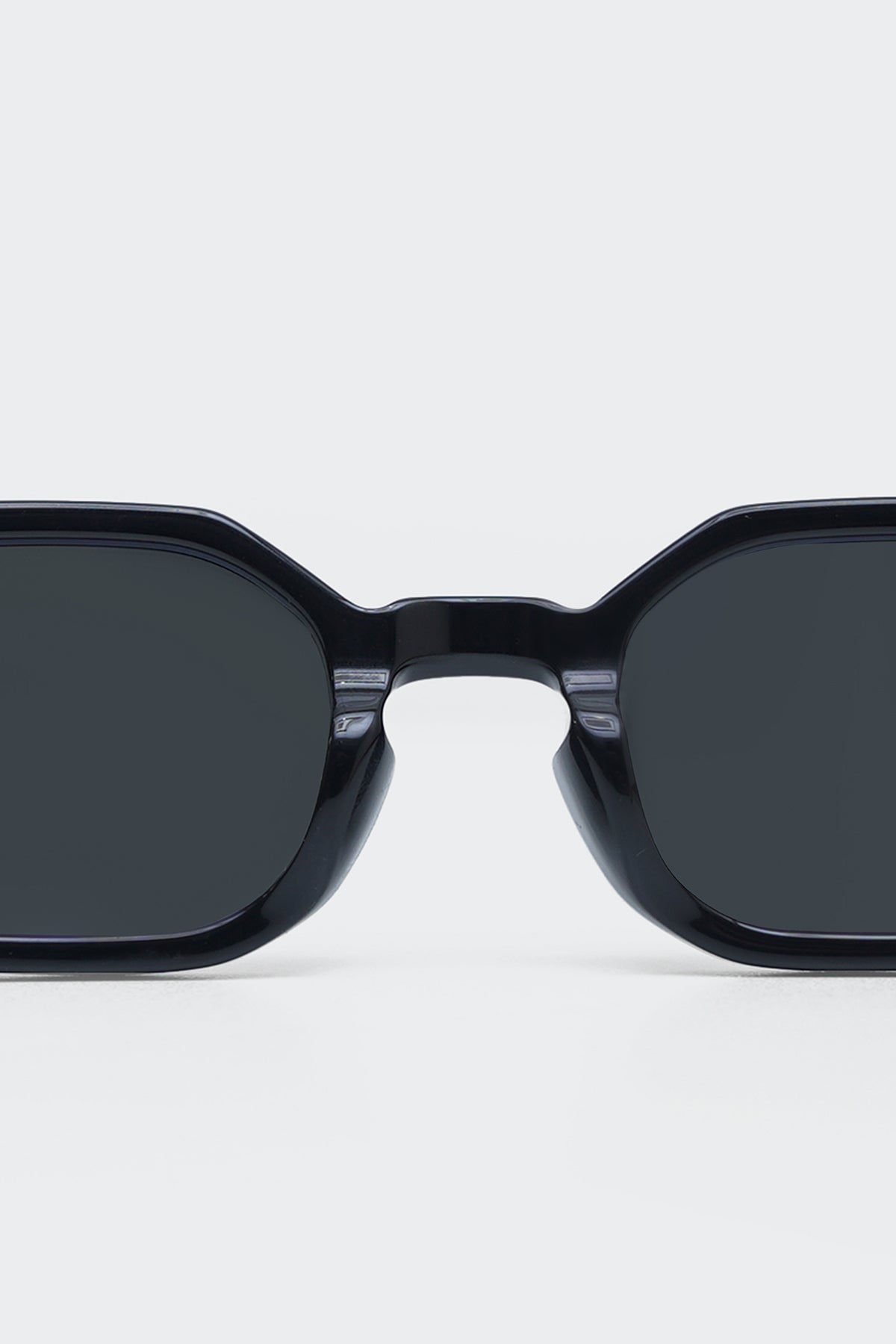 BLACK SUNDOWNER BLACK