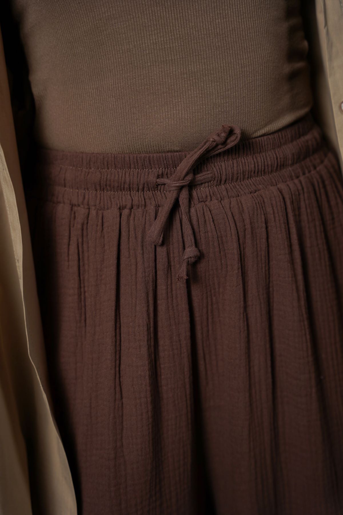 CHOCOLATE MUSLIN WIDE PANTS