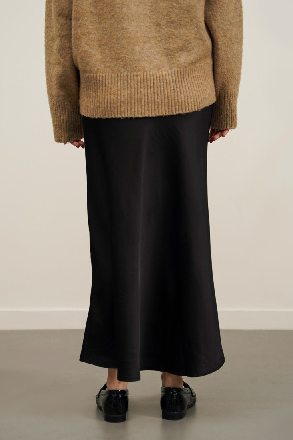 BLACK SATIN LONG SKIRT