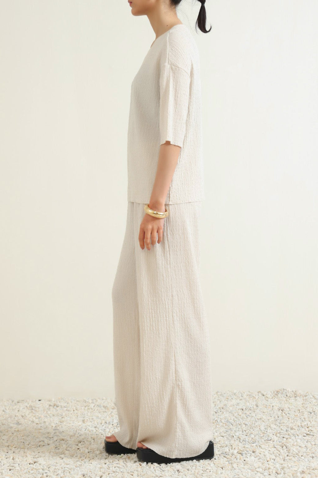 OFF WHITE TEXTURED STRETCHY TOP