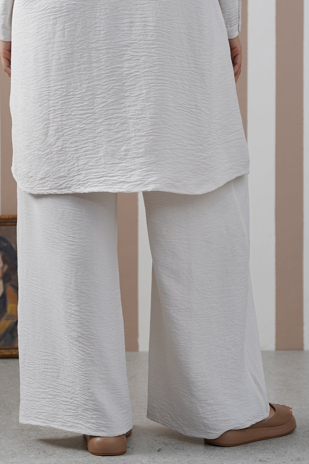 CREAM SLINKY WIDE LEG PANTS