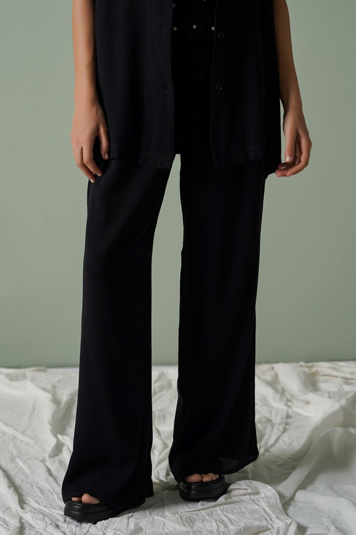 BLACK LONG DRAWSTRING TROUSERS