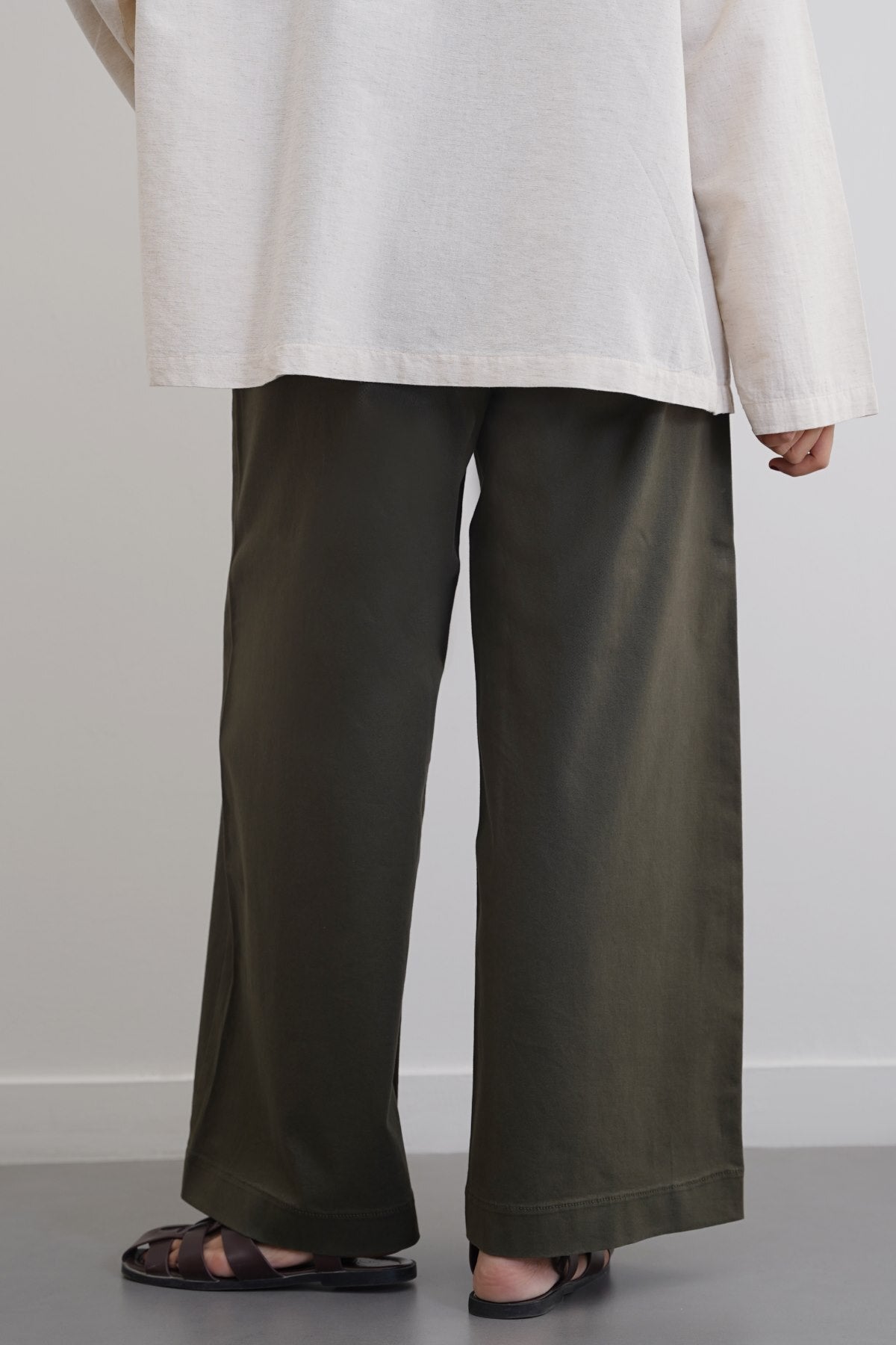 OLIVE WIDE LEG PANTS