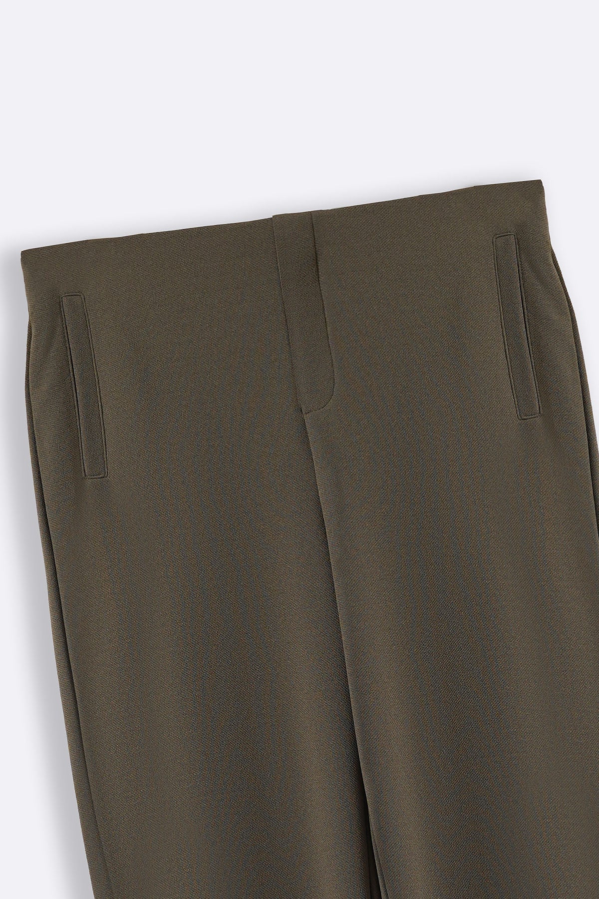 OLIVE STRETCHY TAPERED PANTS