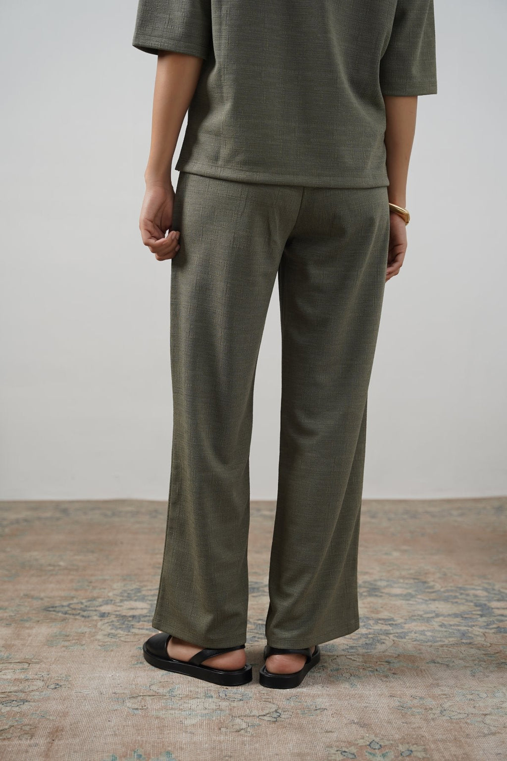 SAGE GREEN STRETCHY PANTS WITH PLEAT