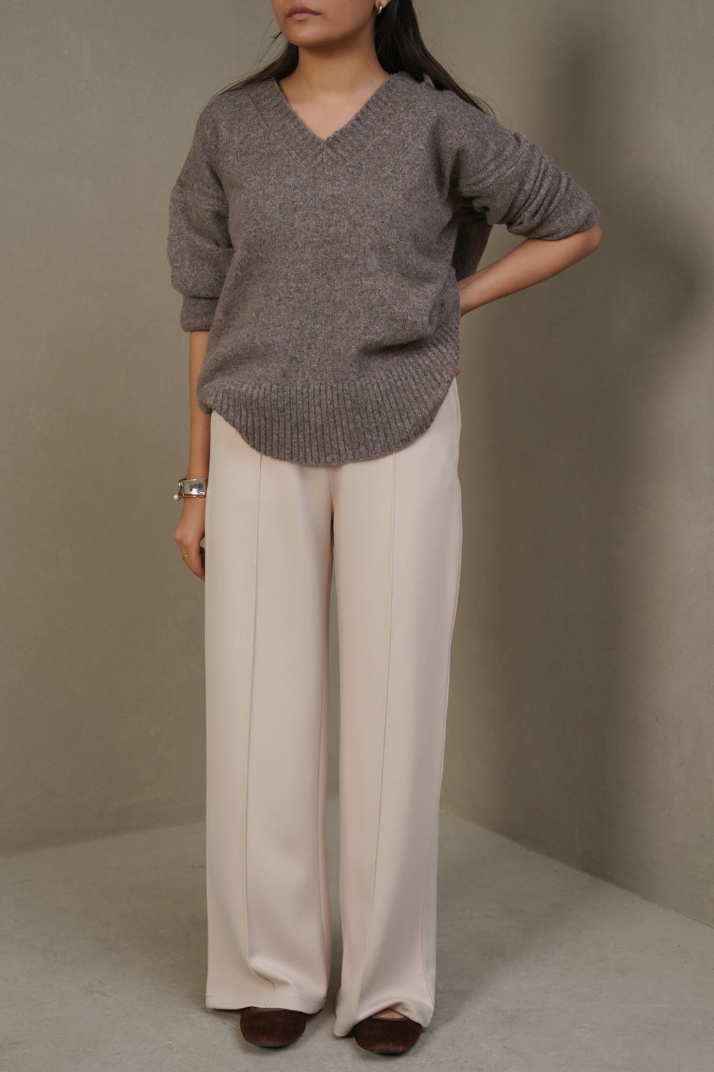 BEIGE STRAIGHT LOOSE TROUSERS