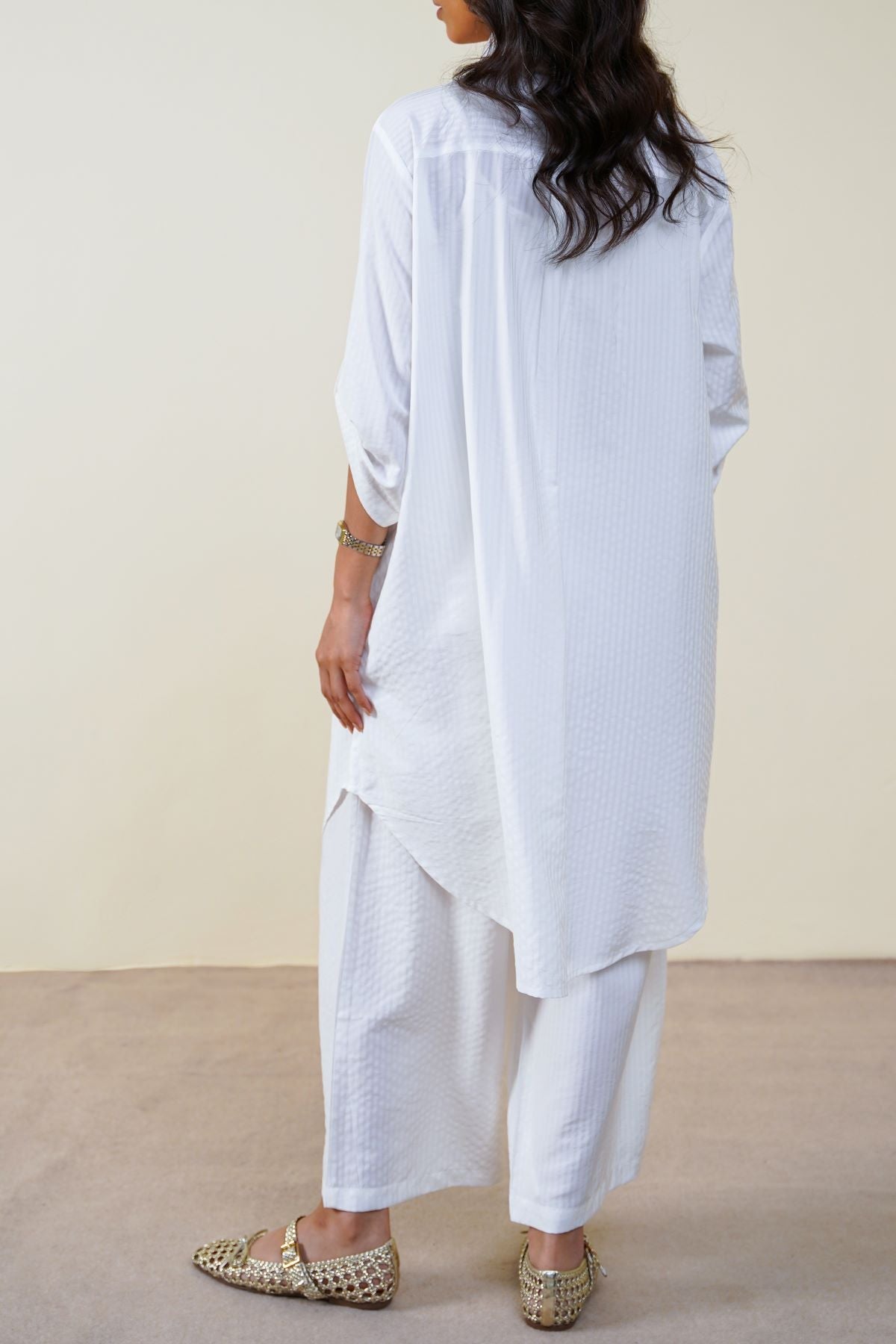 WHITE LUNCH & BROWSE TUNIC