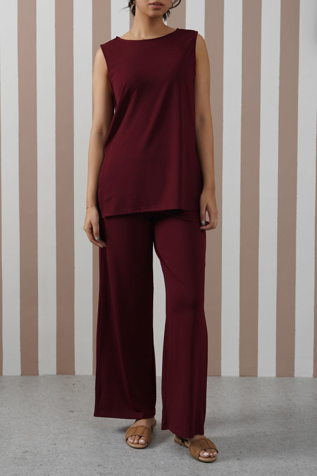 BURGUNDY OFF-DUTY STRETCHY TOP