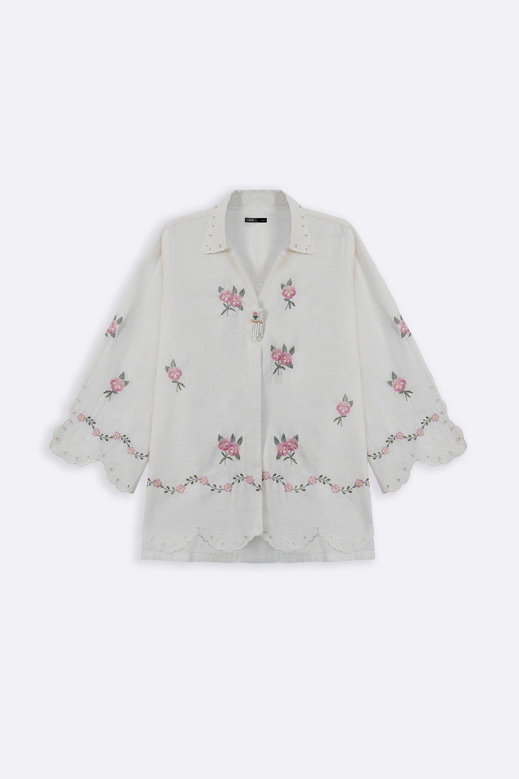 WHITE PEONY SHIRT WITH HANDMADE BROOCH