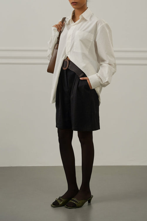 BLACK BELTED PLEAT SHORTS