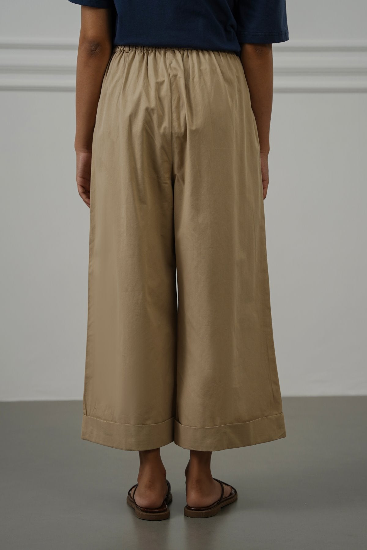 BEIGE POPLIN TURN UP PANTS