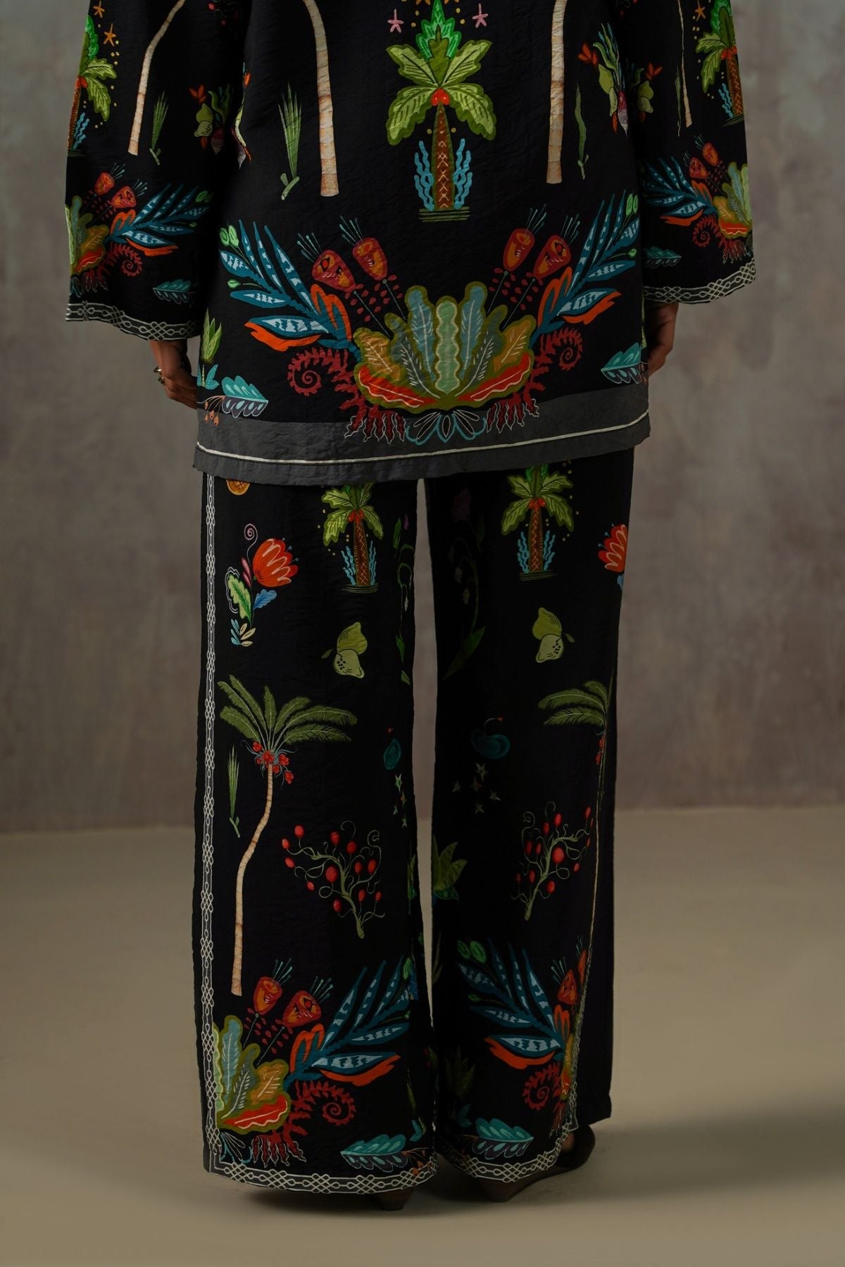 BLACK GREEN APPLE PANTS