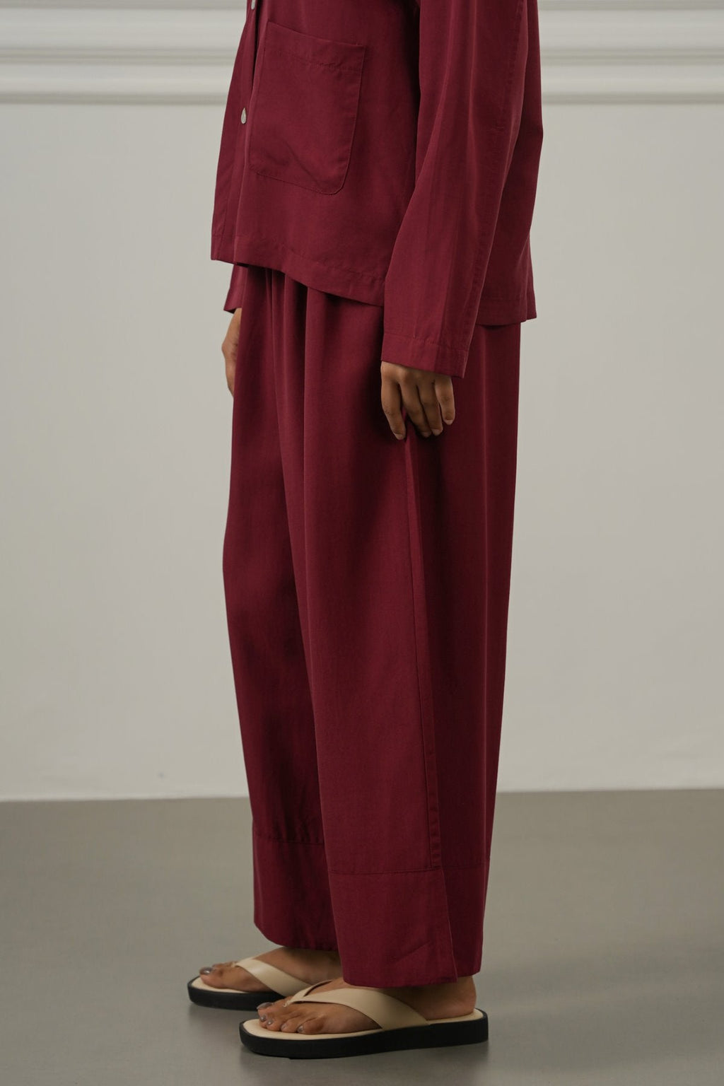 BURGUNDY TENCEL-LINEN EASE PANTS
