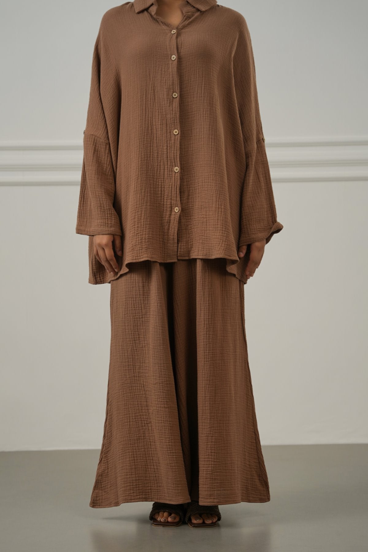 BROWN SMOCKED WAIST MUSLIN PANTS
