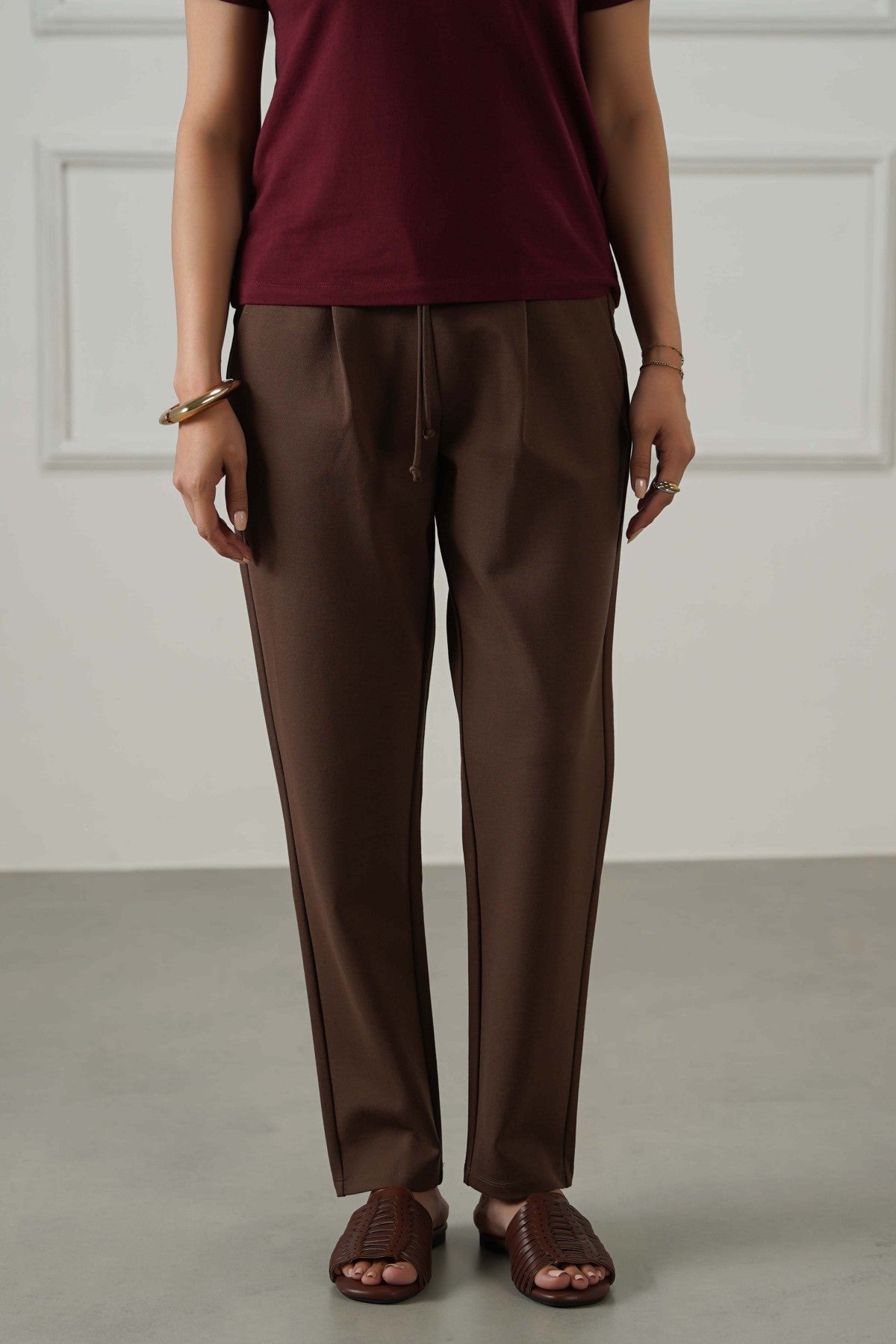 BROWN TAPERED PANTS WITH DRAWCORD