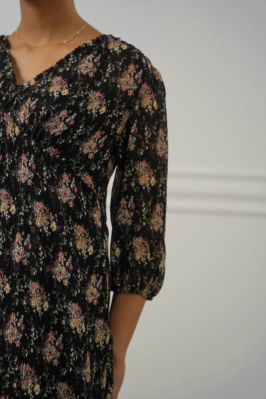 BLACK CRINKLE NIGHT BLOOM DRESS