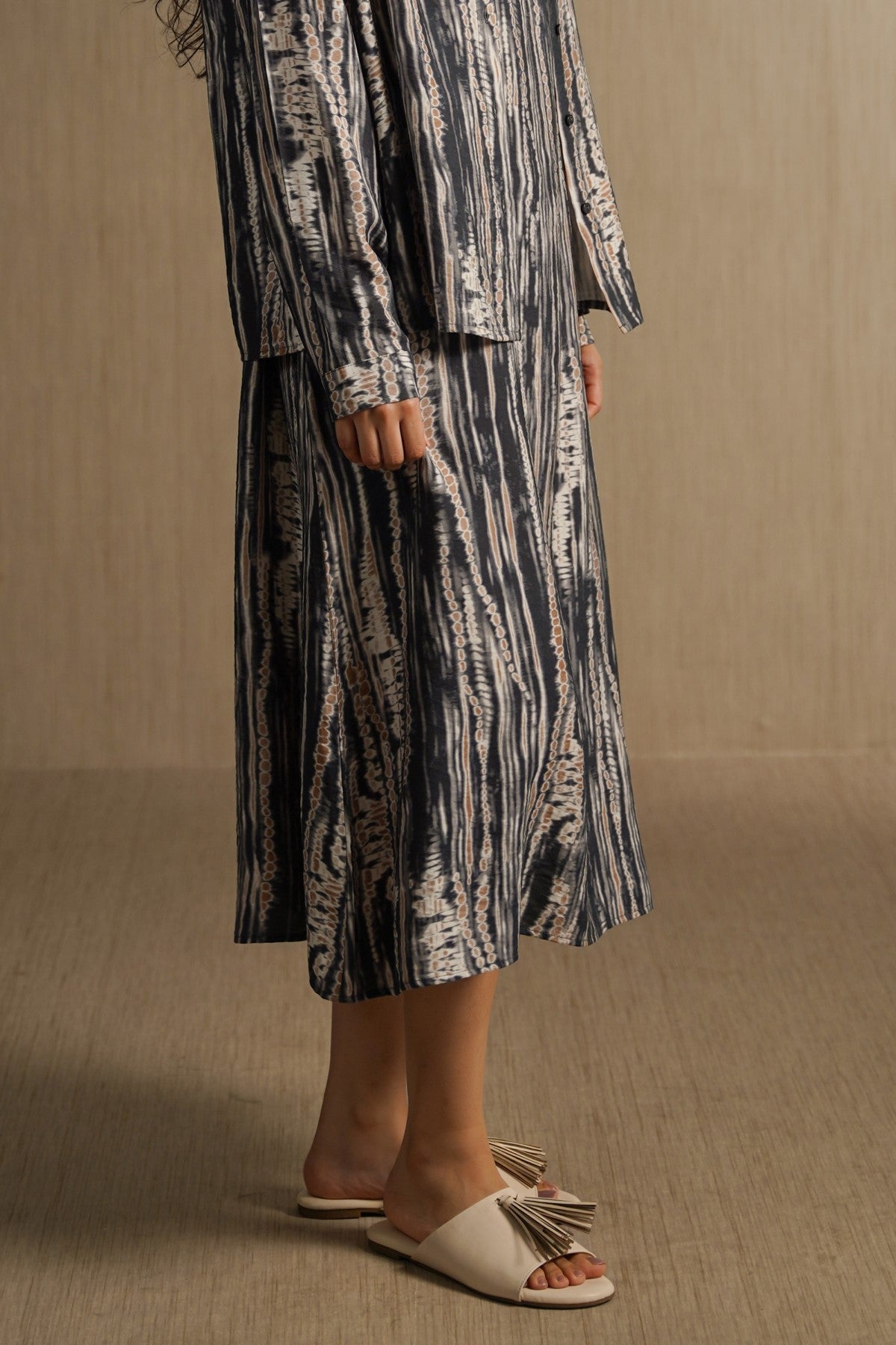 BLACK MONO TIDE DRESS