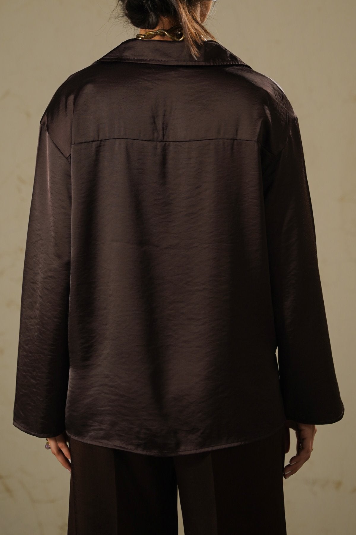 CHOCOLATE SILKY EASY BLOUSE