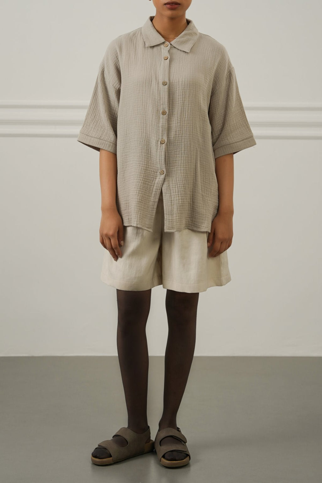 LIGHT GREY BASIC MUSLIN SHIRT