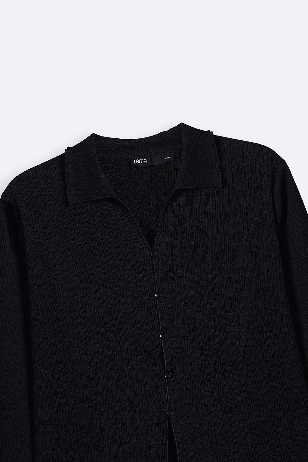 BLACK CRINKLE KNIT BUTTON-DOWN