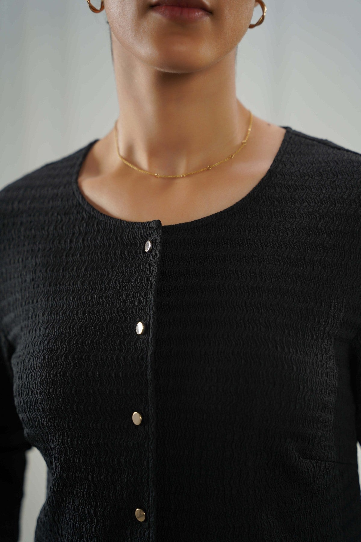 BLACK TEXTURED FITTED SHIRT