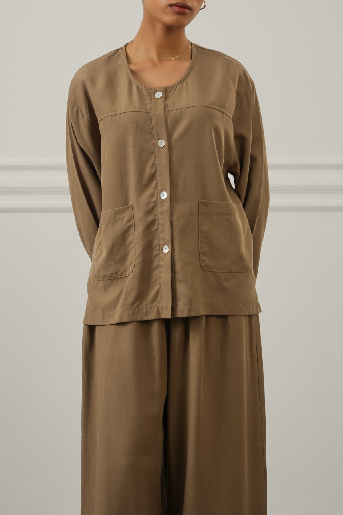 TAUPE TENCEL-LINEN POCKET BLOUSE
