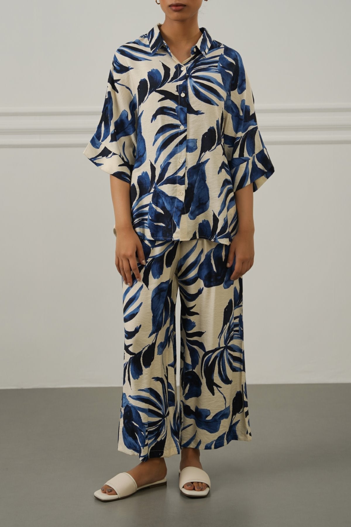 BLUE INDIGO PALM RESORT SHIRT