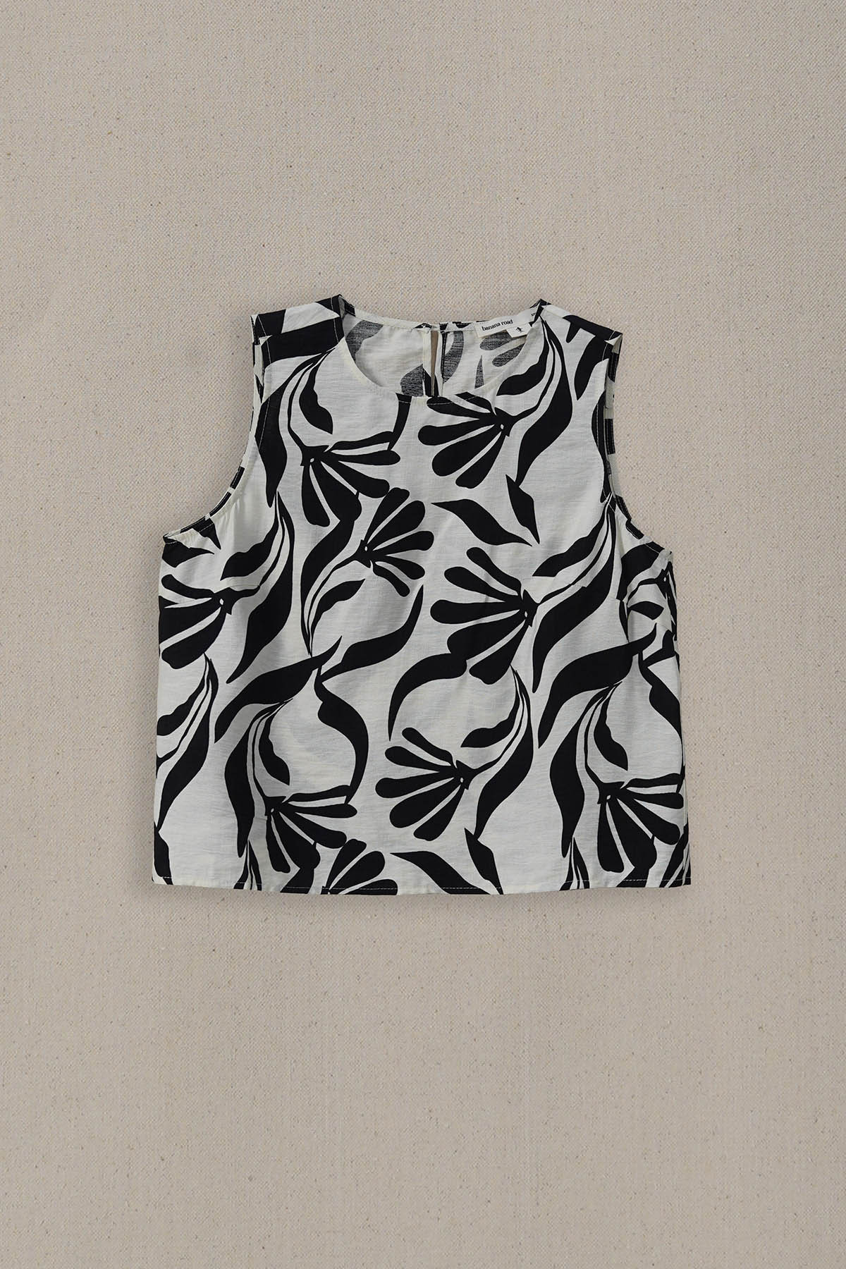 BLACK WHITE TROPIC FLOW TOP