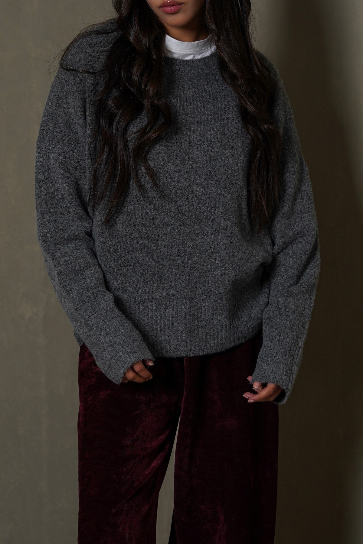 GREY FINE KNIT SWEATER