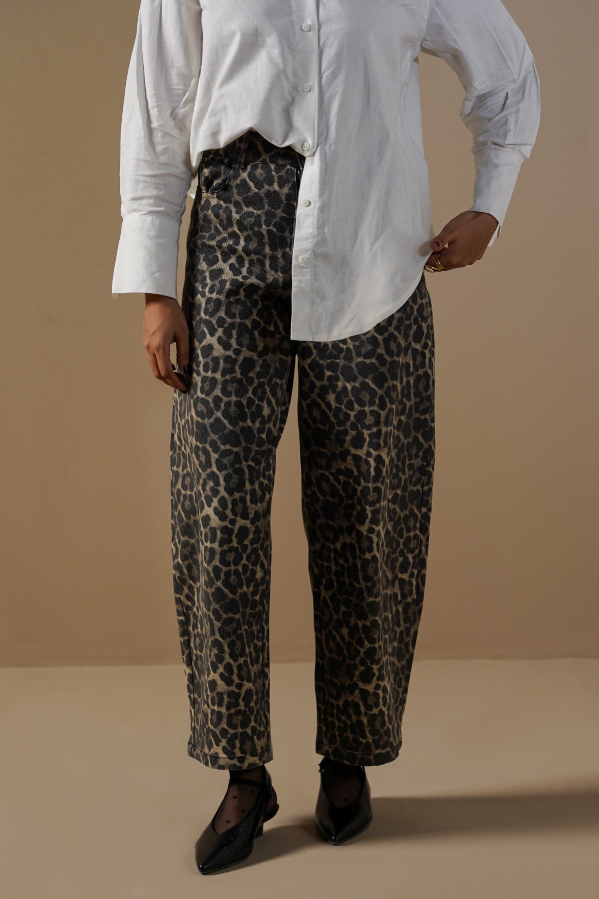 BEIGE LEOPARD BARREL JEAN-PANT