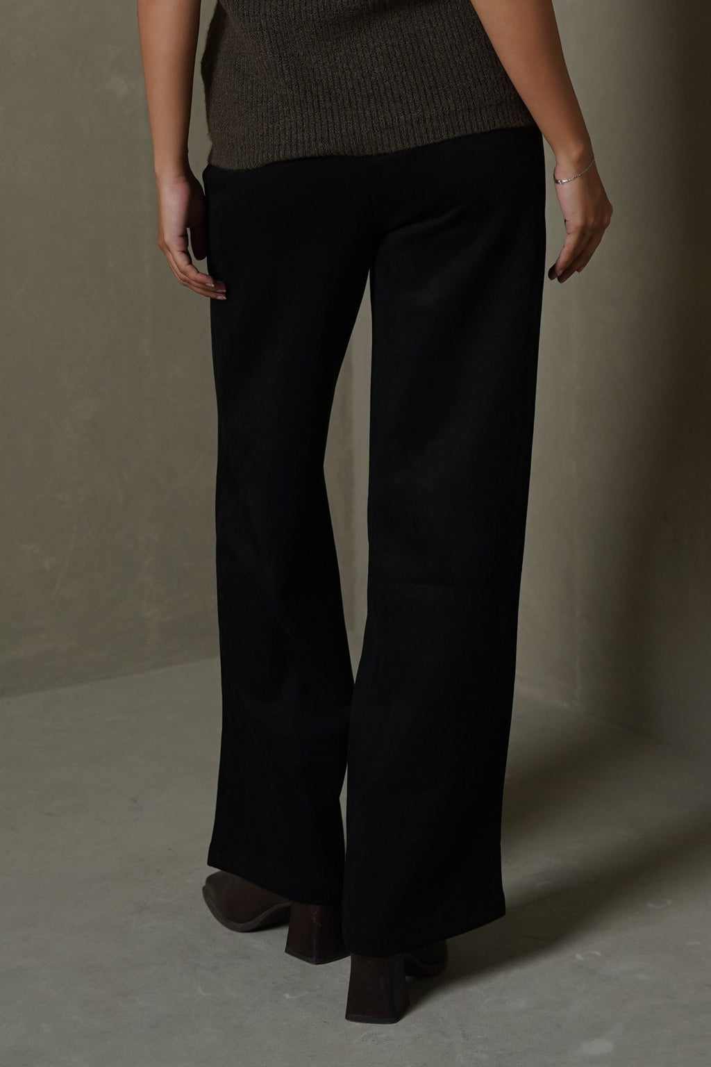 BLACK SUEDE EASY PANTS
