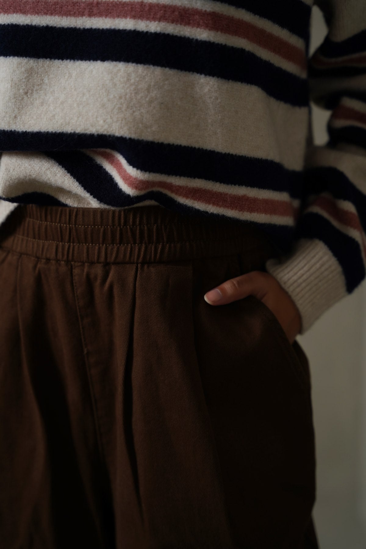 BROWN CROPPED PANTS