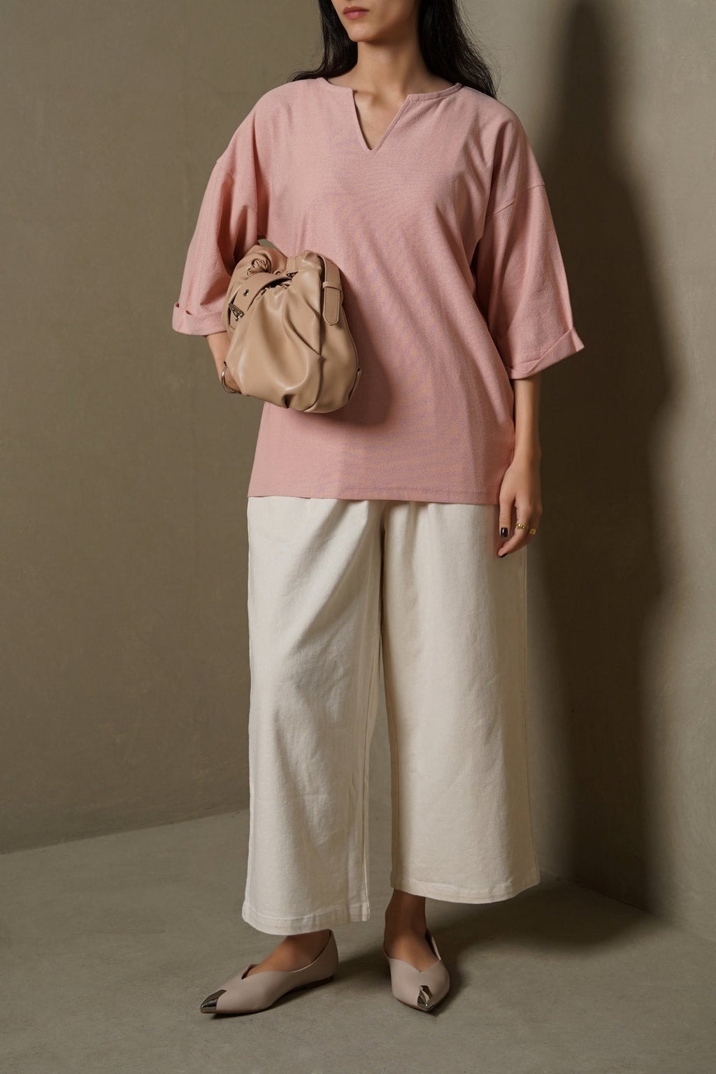 ECRU CROPPED PANTS