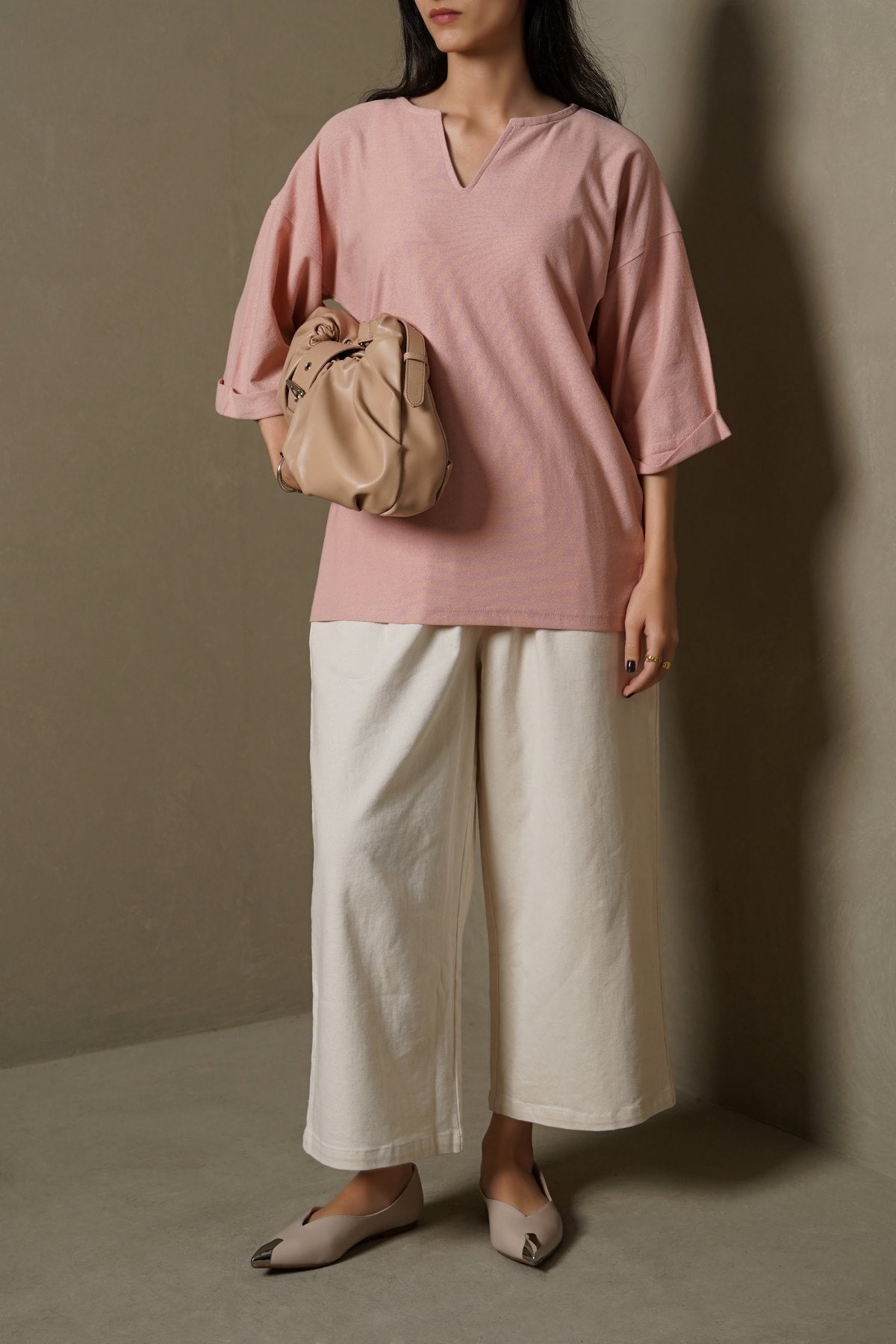 ECRU CROPPED PANTS