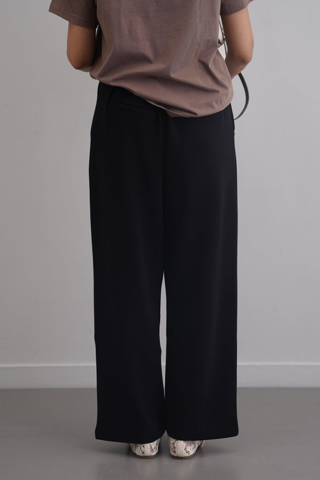 BLACK SIGNATURE CHINOS