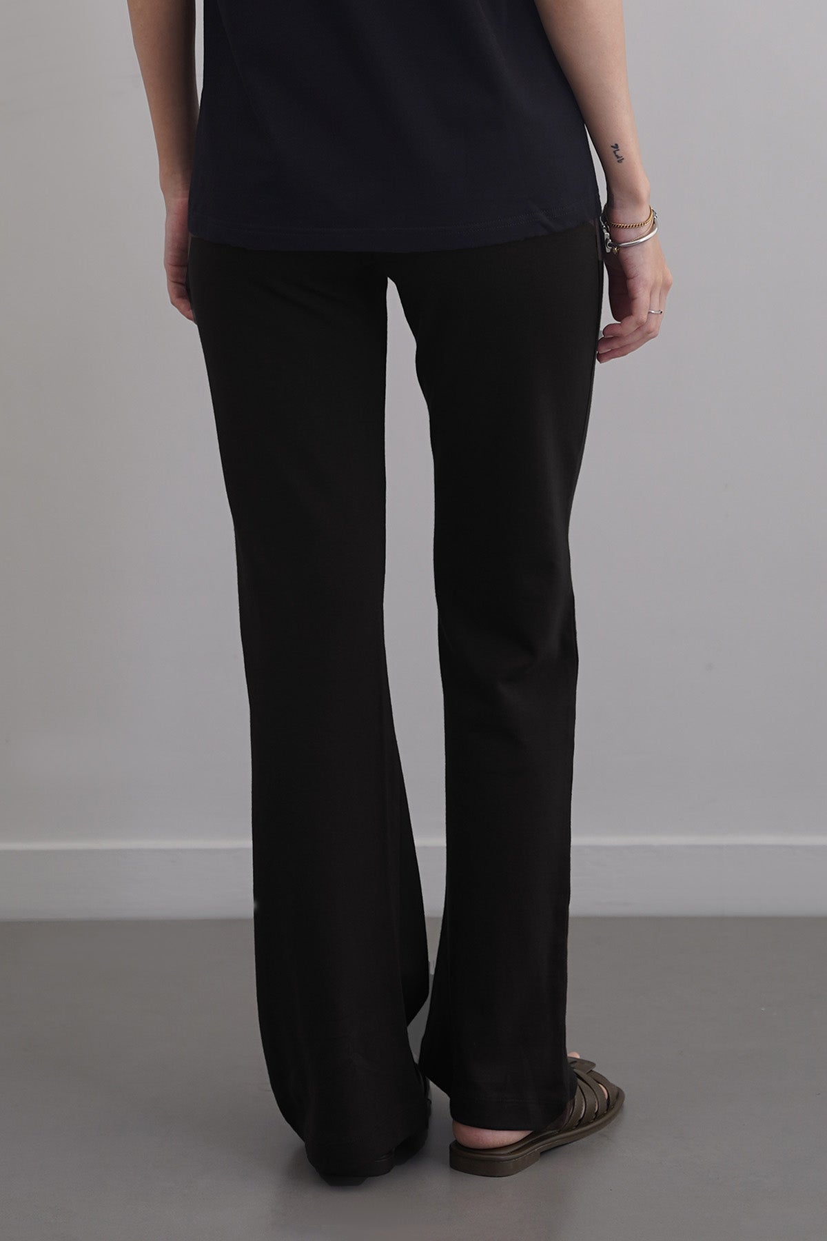 BLACK STUDIO YOGA PANTS