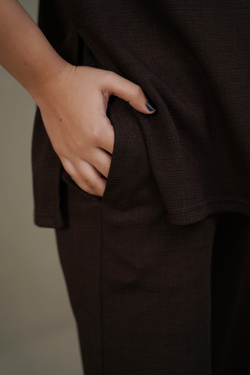 COFFEE TEXTURED PANTS