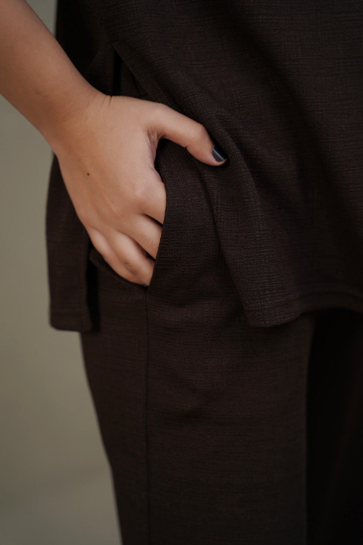 COFFEE TEXTURED PANTS