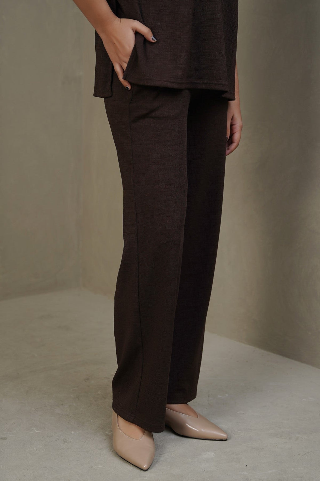 COFFEE TEXTURED PANTS