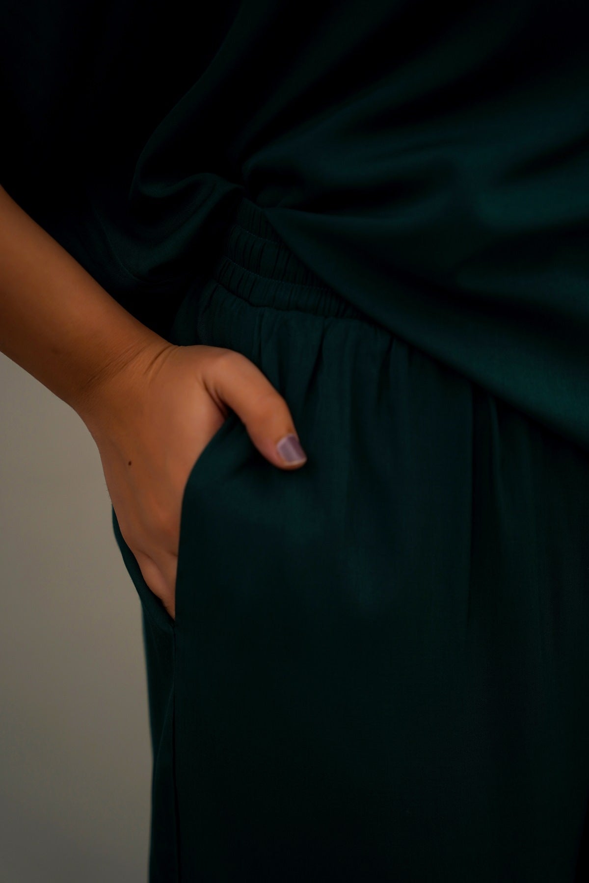 GREEN SLEEK SILK TROUSERS