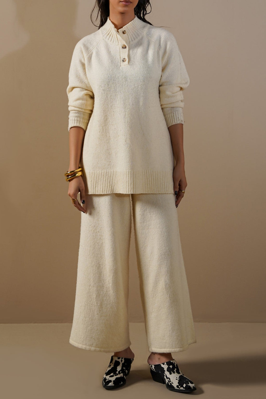 CREAM LOUNGE PANTS