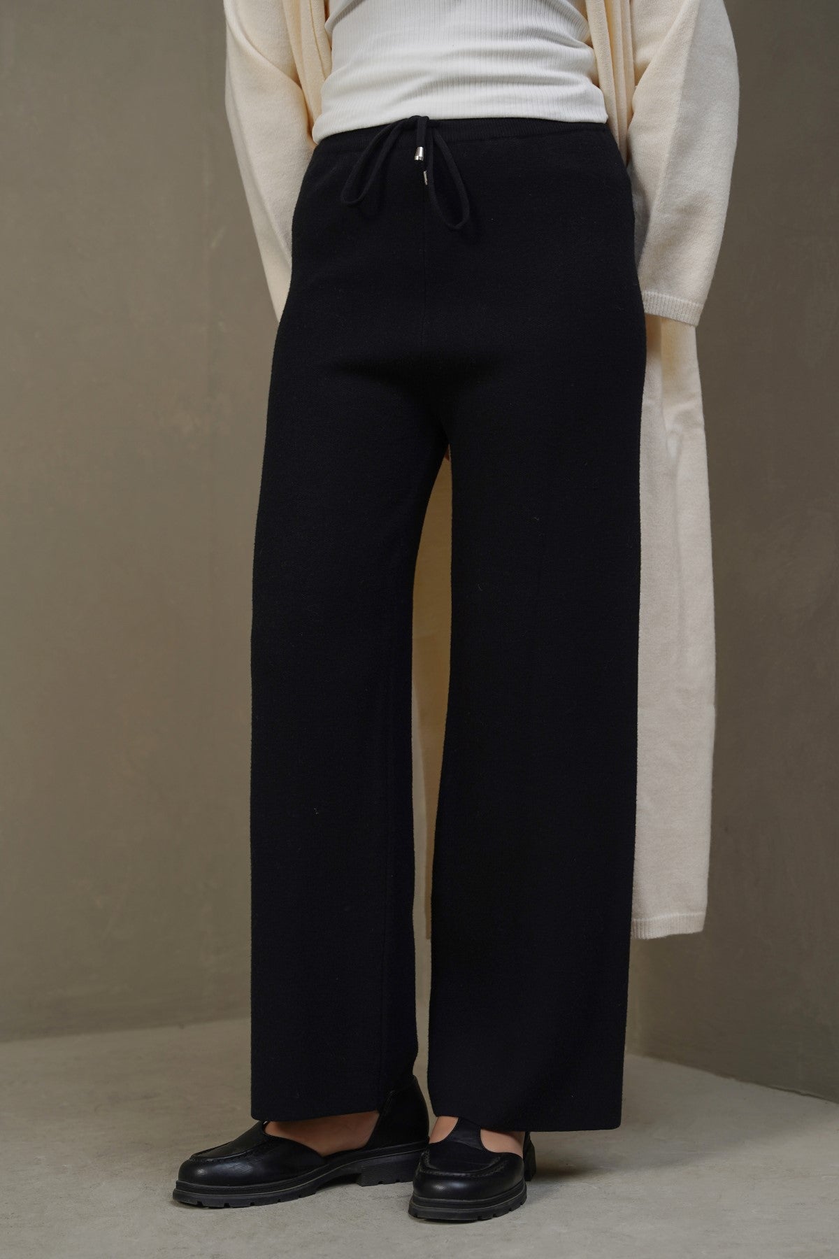 BLACK WEEKEND LOUNGE PANTS