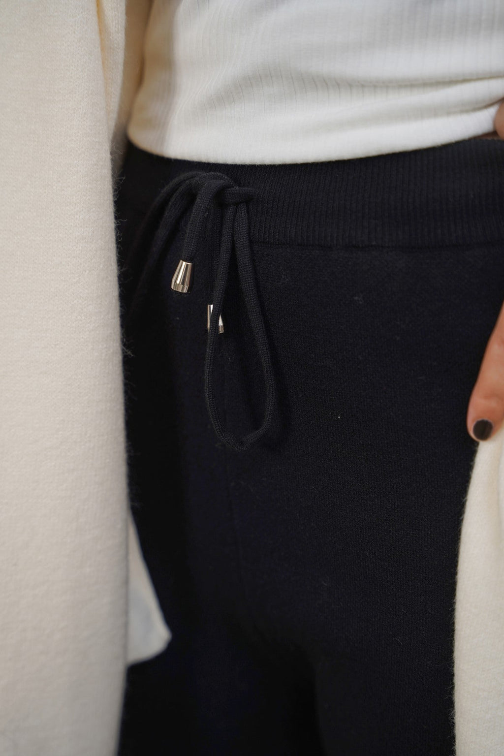 BLACK WEEKEND LOUNGE PANTS