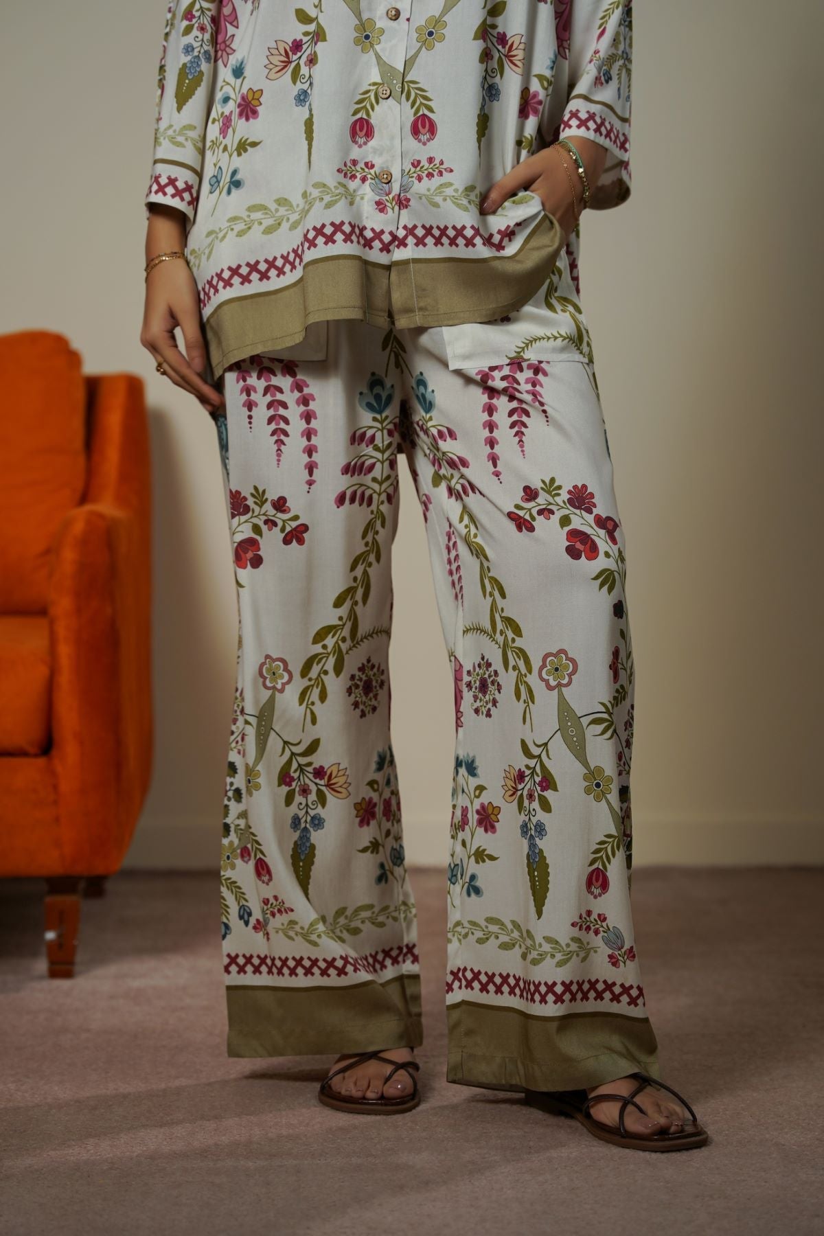 CREAM SPRING HEARTS PANTS