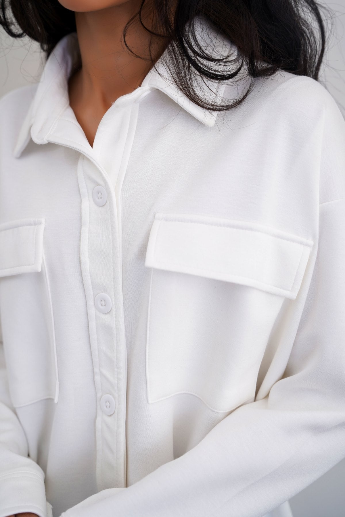 WHITE COVER SHACKET