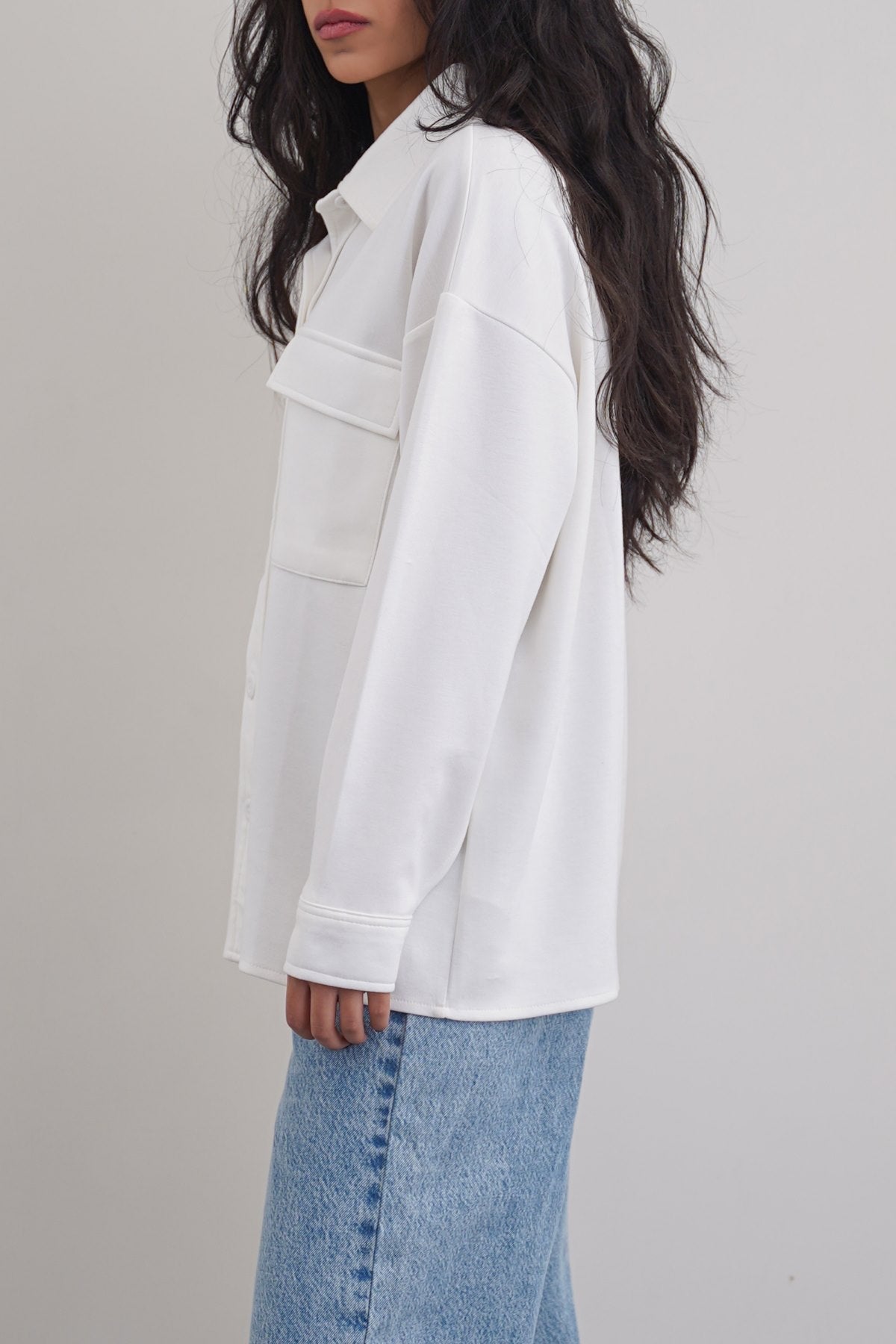 WHITE COVER SHACKET