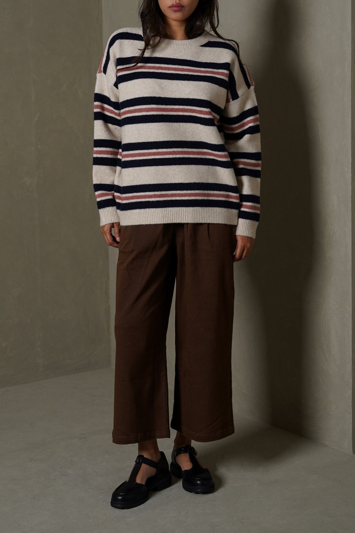 WHITE NAVY CAMPUS STRIPE SWEATER